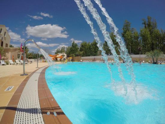Camping Valras Climatise Hotel Serignan Exterior photo